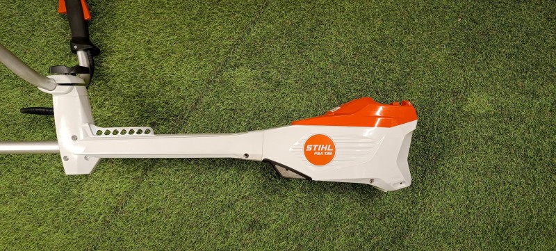 OCCASION A SAISIR : DÉBROUSSAILLEUSE STIHL FSA 135