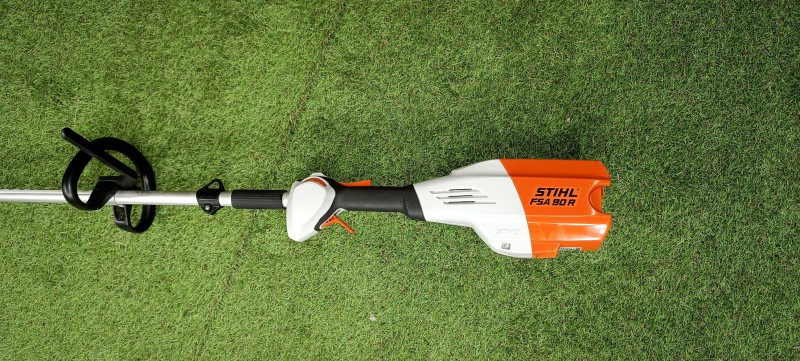 OCCASION A SAISIR: DÉBROUSSAILLEUSE STHIL FSA 90R 